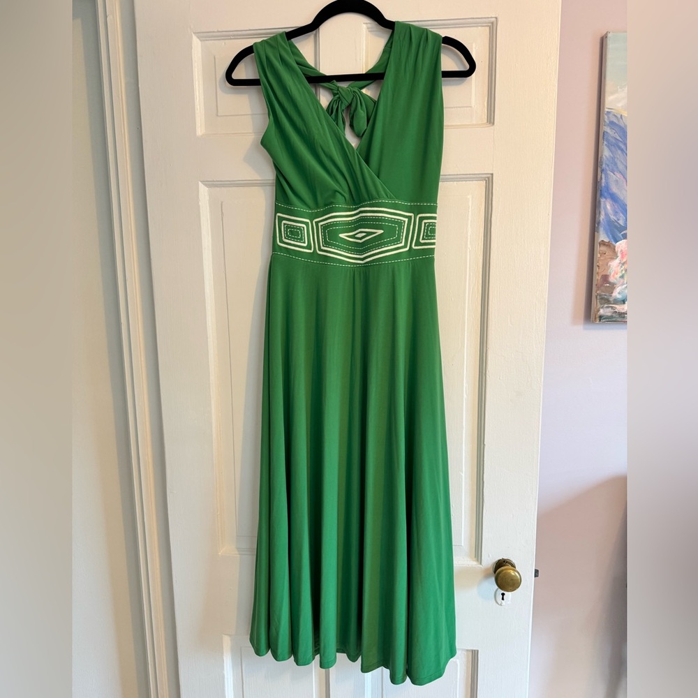 NWOT White House Black Market Sleeveless V-Neck Halter Maxi Dress in Green, Sz 6